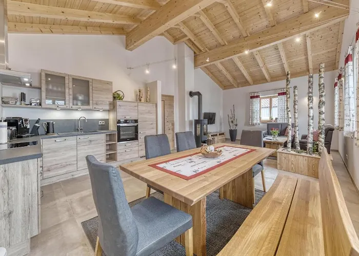 Pension Und Ferienchalets Zum Lebzelter